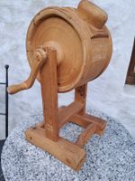Dekoratives ungebrauchtes Butterfass aus Holz.