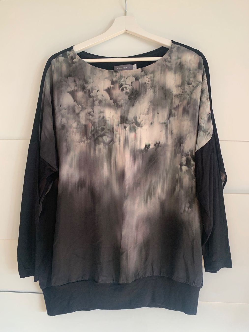 Top: Mint velvet oberteil seiden mix – Usato da Zürich venduto da Nikuska32