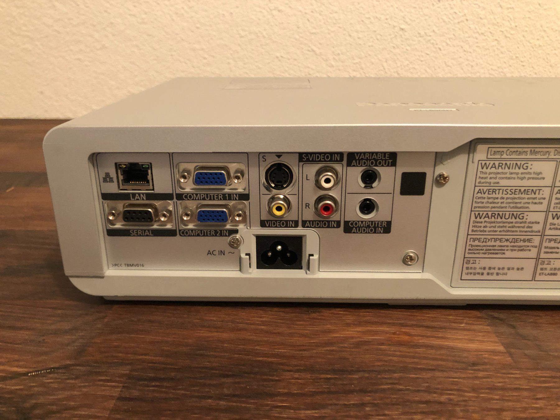 Panasonic Videoprojektoren: Beamer Panasonic in top Zustand! – Gebraucht aus Mellingen von Browser67 2
