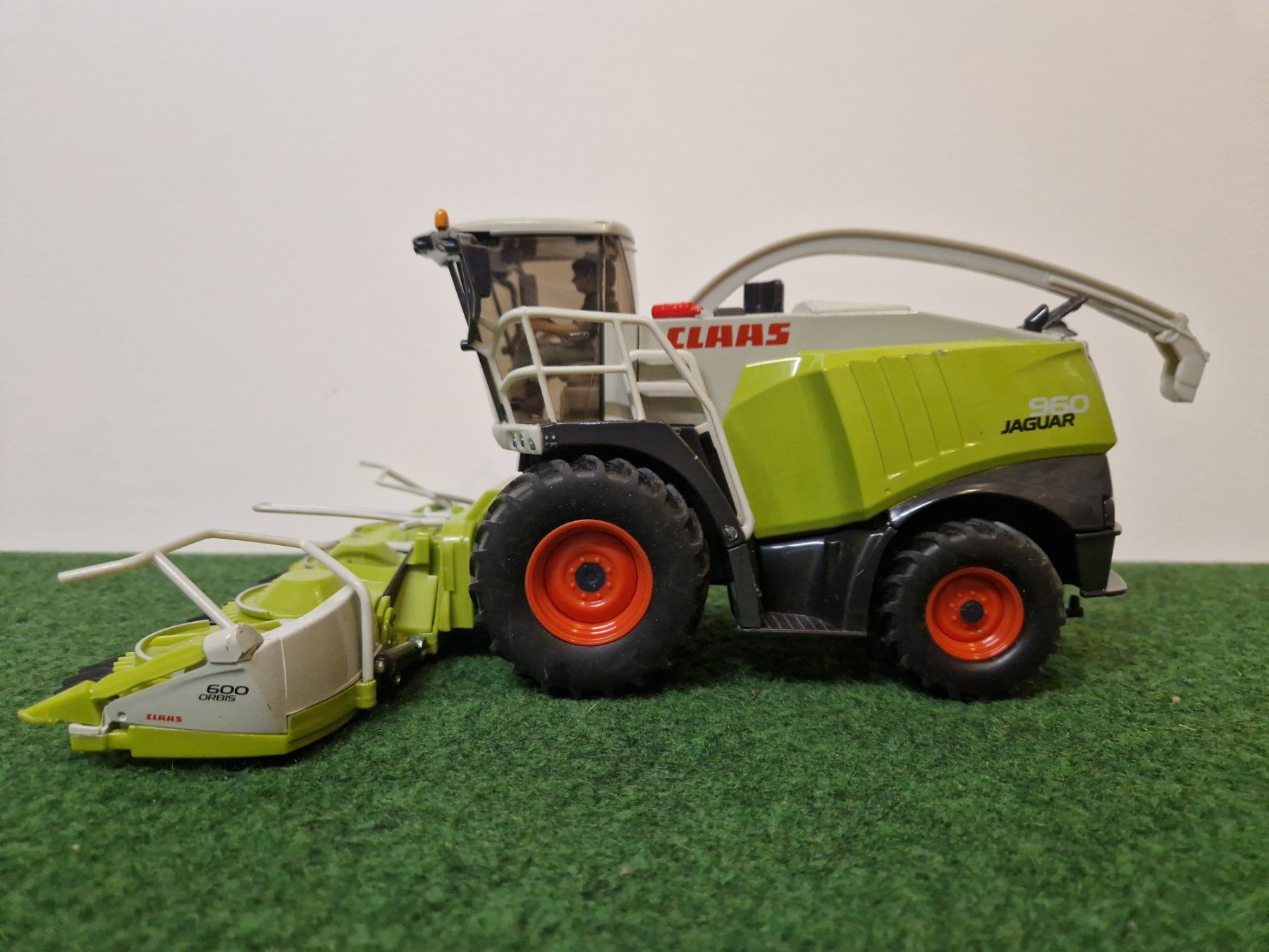 Siku Kit di modellismo & Modellini statici: Siku Claas Jaguar 1:32 – Usato da Thun venduto da ZweifelChipss 2