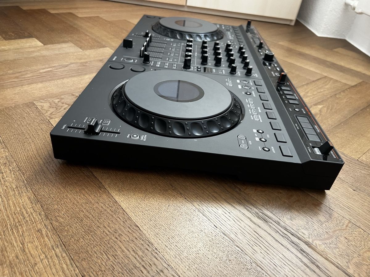 Pioneer Platines de mixage: Alphateta DDJ GRV6 + Decksaver – Neuf (Voir description) à Fribourg par cle_8t89 2