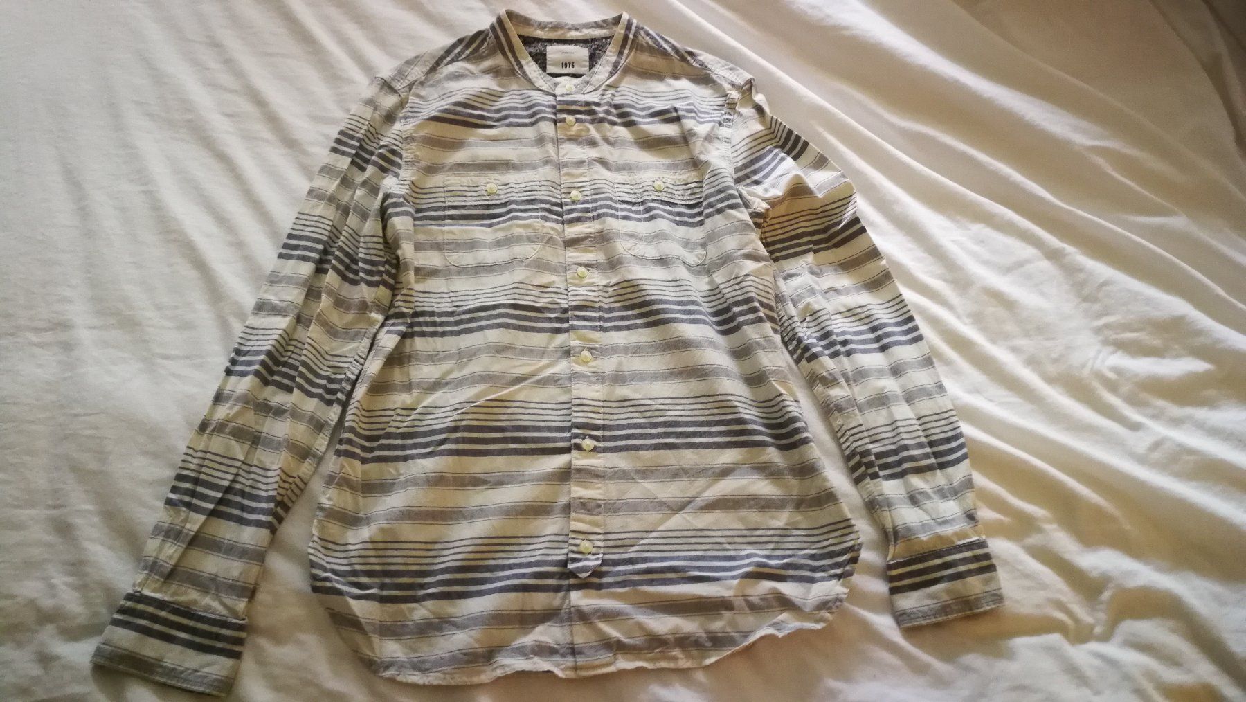 Zara Chemises: Zara Shirt 1975 - Size M – D'occasion à Nyon par Brainoff