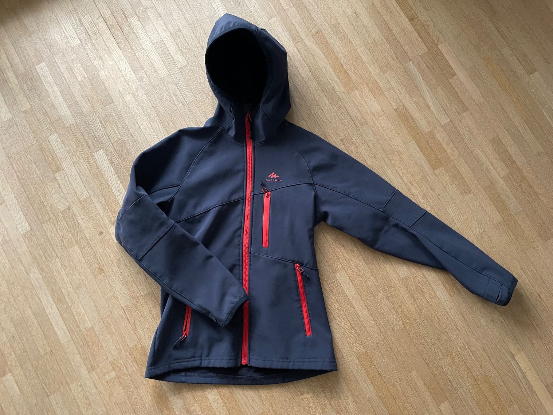 Decathlon Giacche: Softshell Jacke Quechua Gr. 123-130 – Usato da Zürich venduto da KC123