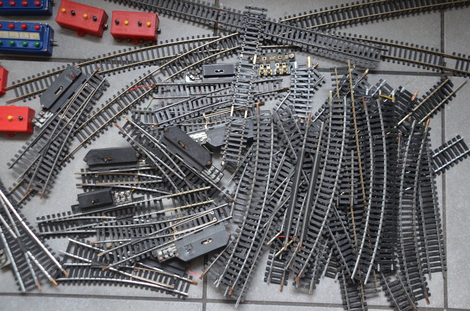 Modelleisenbahnen: HO-Eisenbahngleise / voies ferrées – Gebraucht aus Collonges von arashee 3
