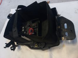Bac à batterie + boîte à fusibles complet Alfa romeo 147