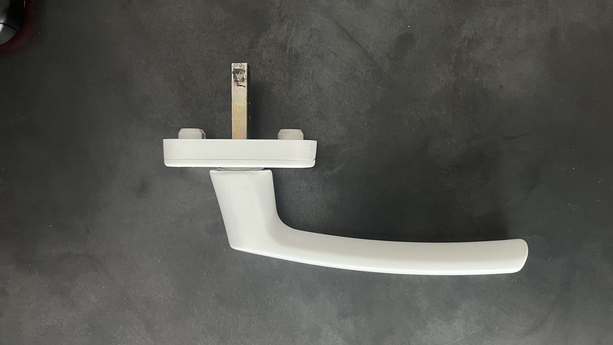 Fenster: 6x Fenstergriff EgoKiefer Kunststoff – Gebraucht aus Emmenbrücke von Hamster-Traum