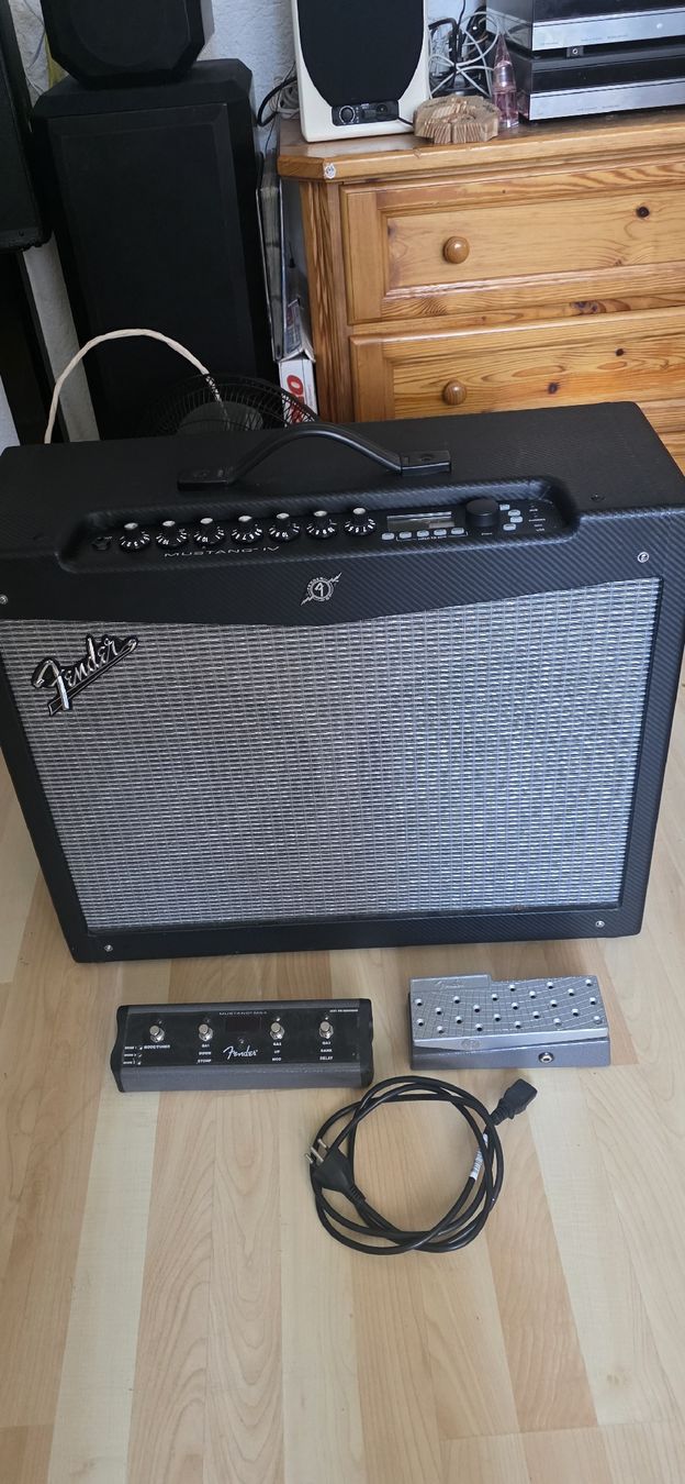 Fender Amplificateurs: Fender Mustang IV – D'occasion à Chur par ACE18 1