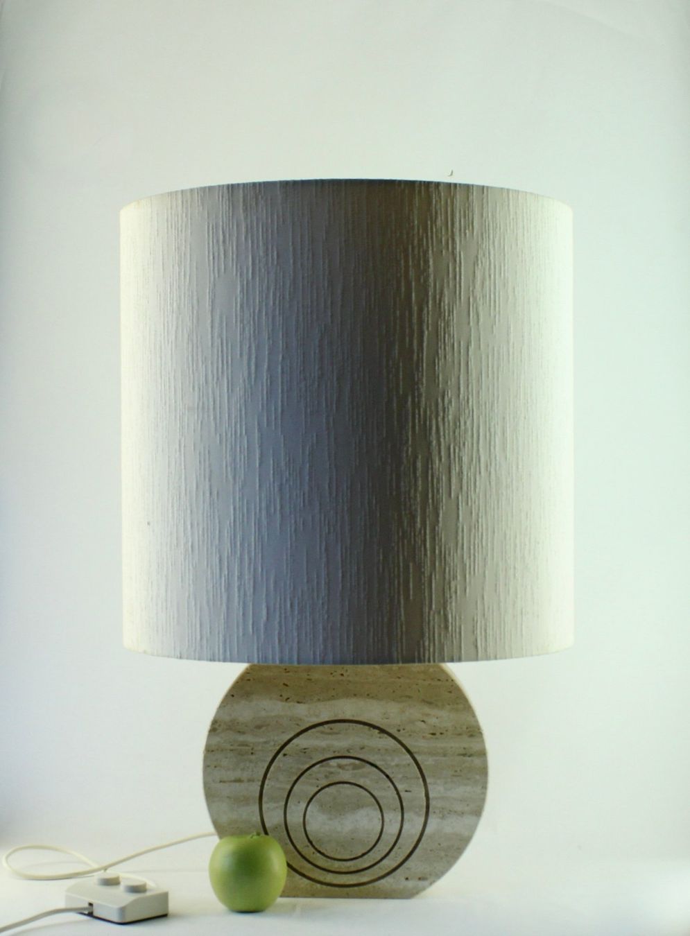 Lampen: FRATELLI MANNELLI, GROSSE TISCHLAMPE AUS TRAVERTIN. 70ER J. – Gebraucht aus Grandcour von Flowerstyle 2