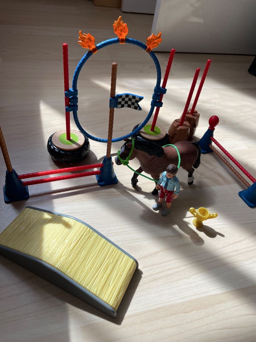 Schleich Jouets: Schleich Pferde Parcour  – D'occasion à Wil Sg par mil_r9gx