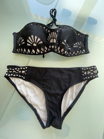 Avant Première Noir Bikini ajouré, Taille 38/42 Neuf