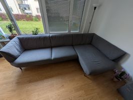 Gemütliches Ecksofa in grau