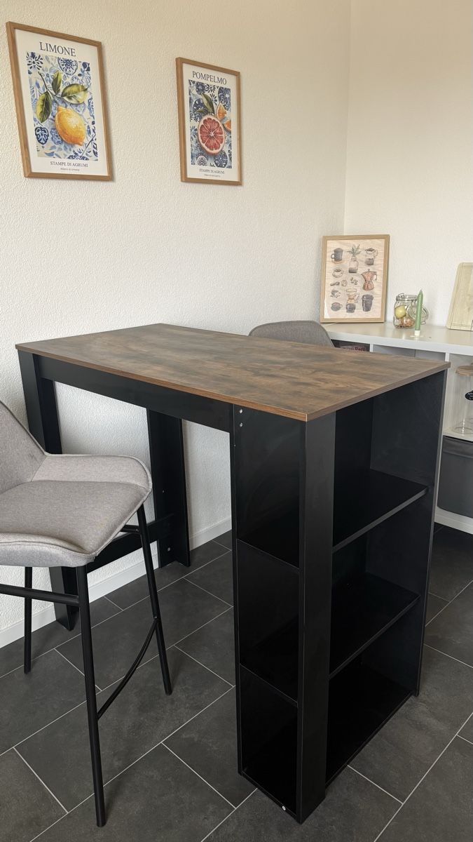 Tavoli: Bartisch – Usato da Bern venduto da c_macir