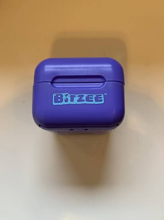Giocattoli: Bitzee  – Usato da Genève venduto da steve-cyprien 1