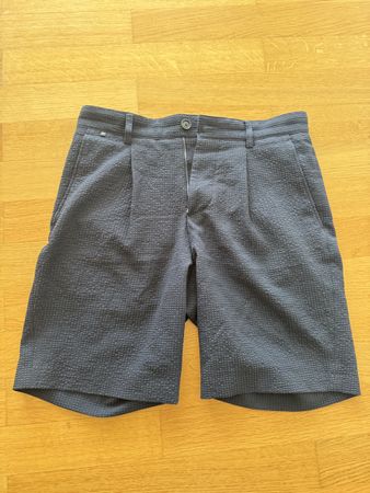 Herren Shorts von BOSS dunkelblau Grösse 44 guter Zustand