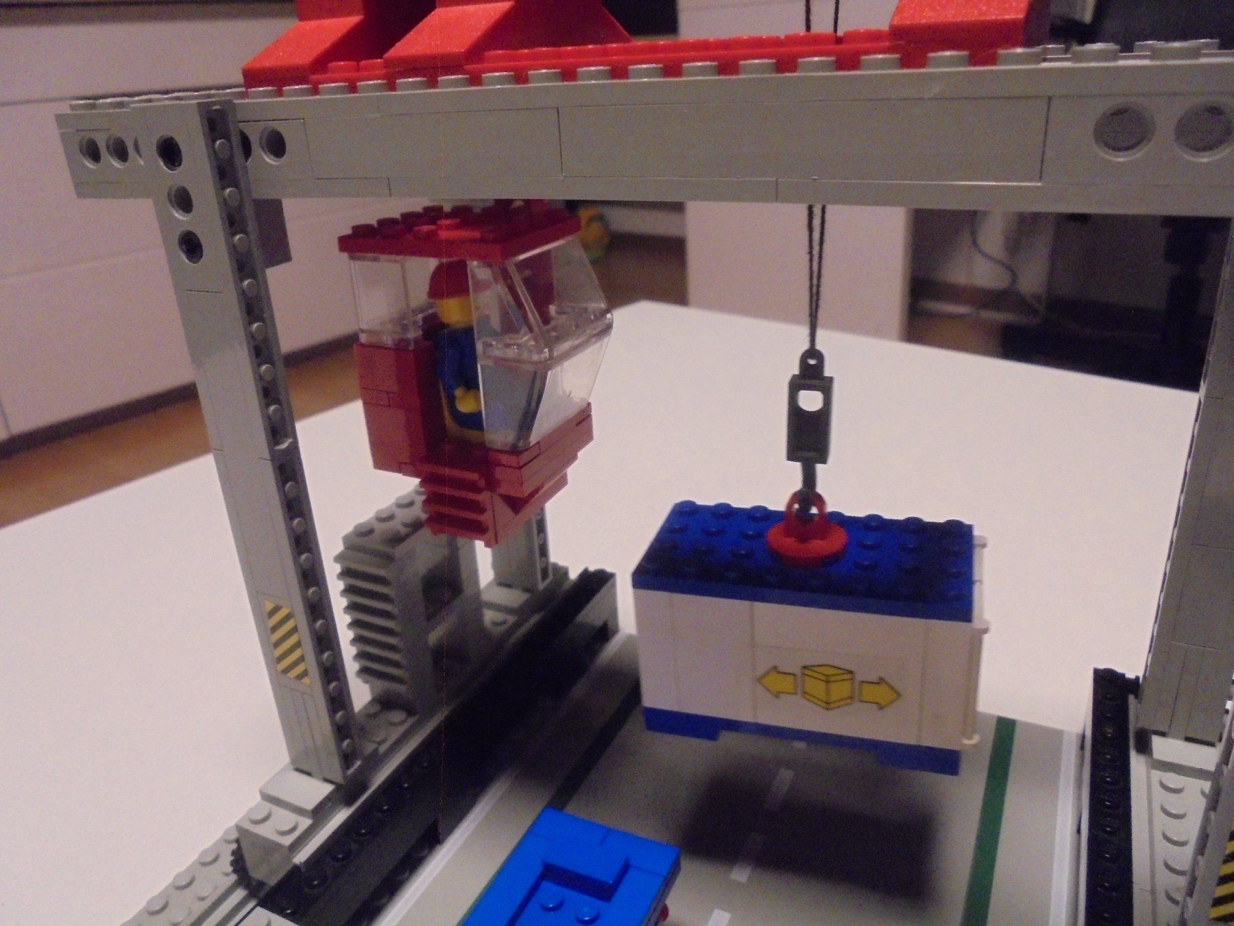 Lego Giocattoli: LEGO - EISENBAHN - CONTAINER - VERLADE - STATION - 12 VOLT – Usato da Gelterkinden venduto da ajdt4 2