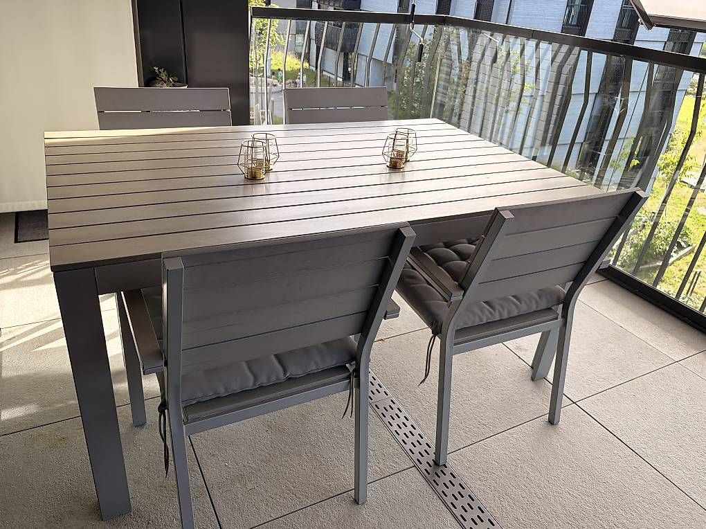 Ikea Tables: Balkontisch mit 4 Stühlen – D'occasion à Root par JuliusU