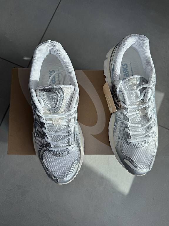 Scarpe da donna: Asics kayano 12.1 – Usato da Fribourg venduto da D_17 1