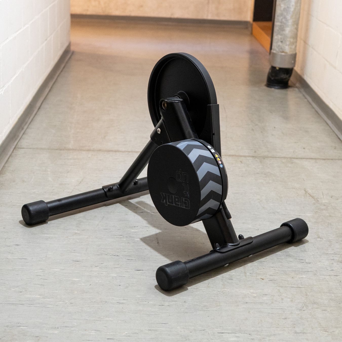 Wahoo Hometrainer: Wahoo Kickr Core Rollentrainer inkl. Zwift Cog und Click – Usato da Jona venduto da rpfund 1