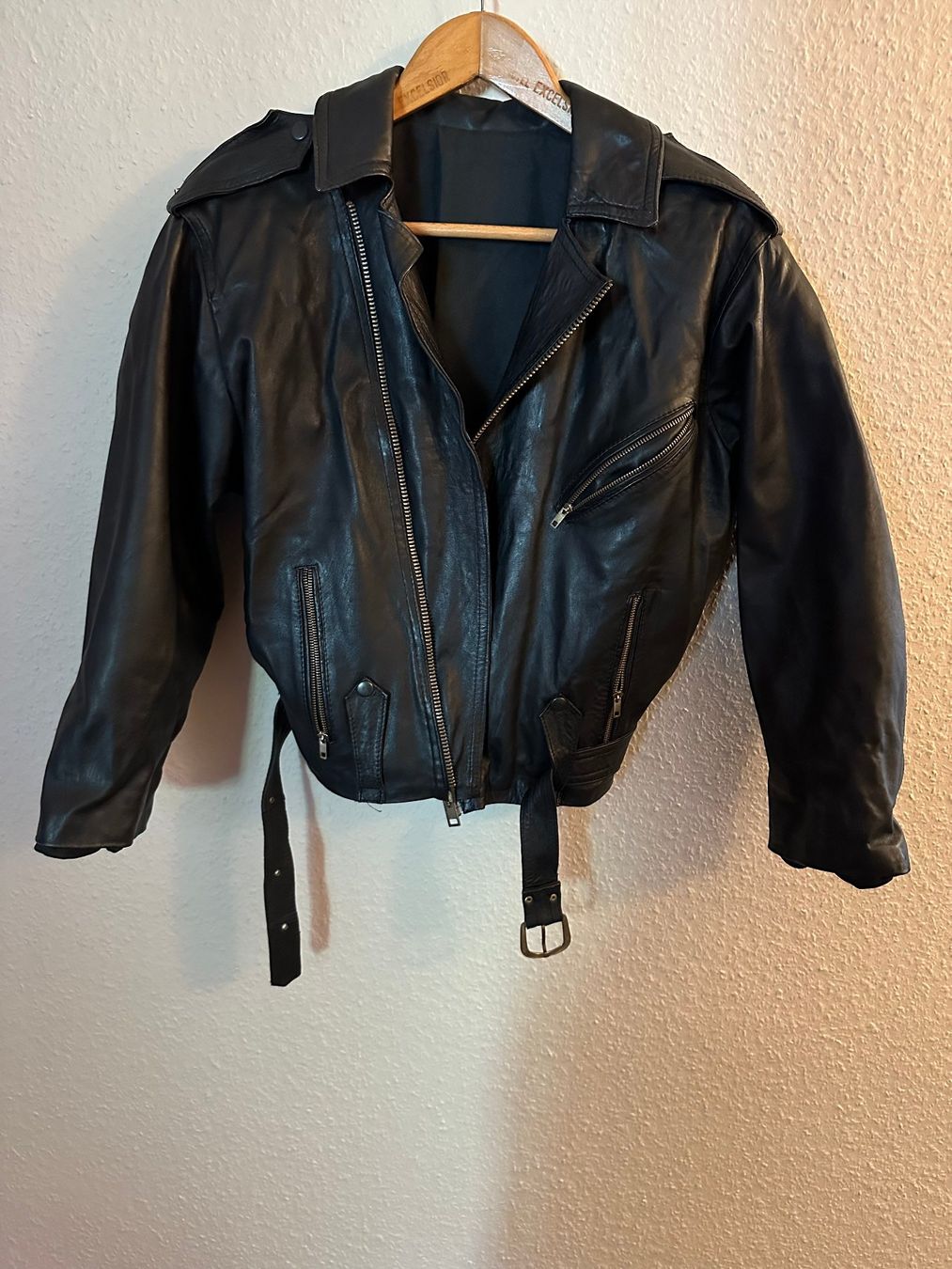 Lotti di vestiti: Lot de 5 vestes diverses – Usato da Ste-Croix venduto da mjmg 3