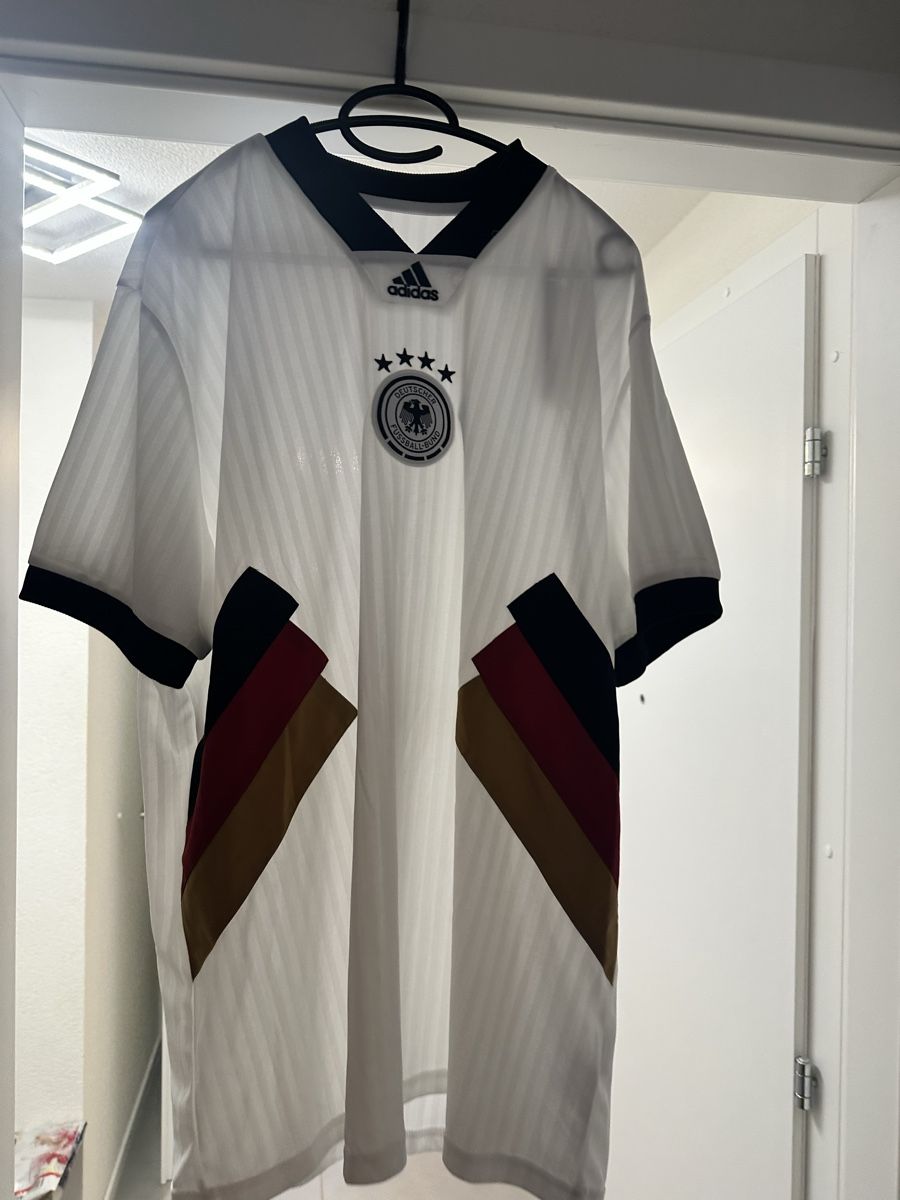 Adidas Canottiere & Pantaloni: Maillot Allemagne XL – Nuovo (secondo la descrizione) da Grancy venduto da arn_lmj6