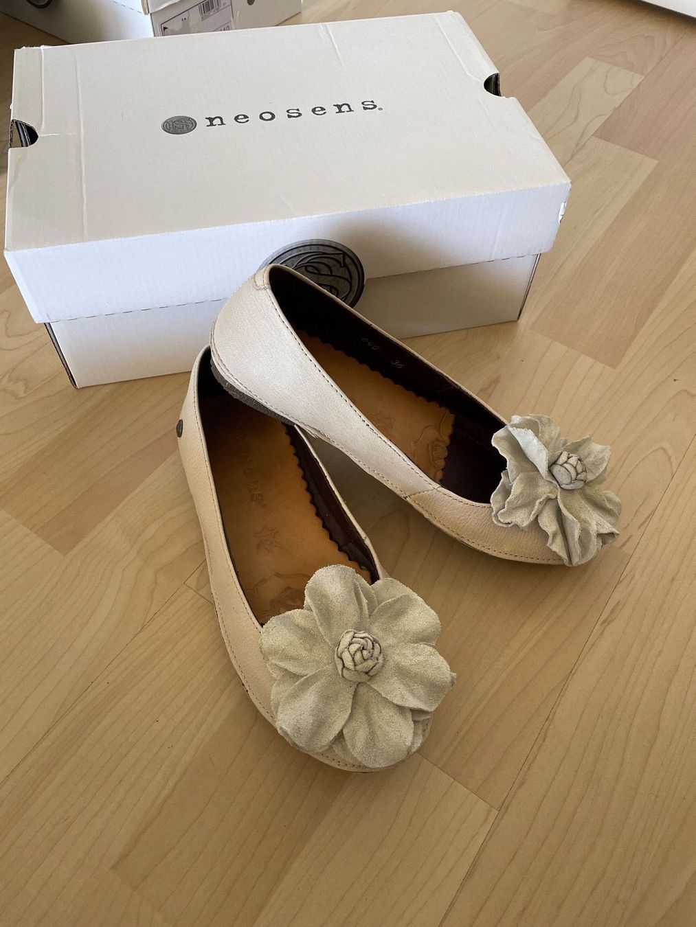 Neosens Scarpe da donna: Neue Ballerinas von Neosens – Nuovo e nell'imballaggio originale da Steffisburg venduto da elle013