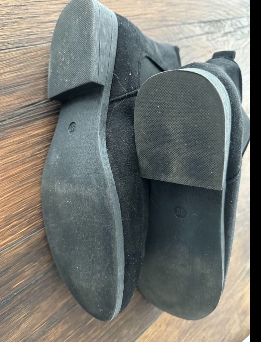Chaussures femmes: Stiefelette Grösse 39  Claudia Ghizzani – D'occasion à Pfeffikon LU par pepino17 1