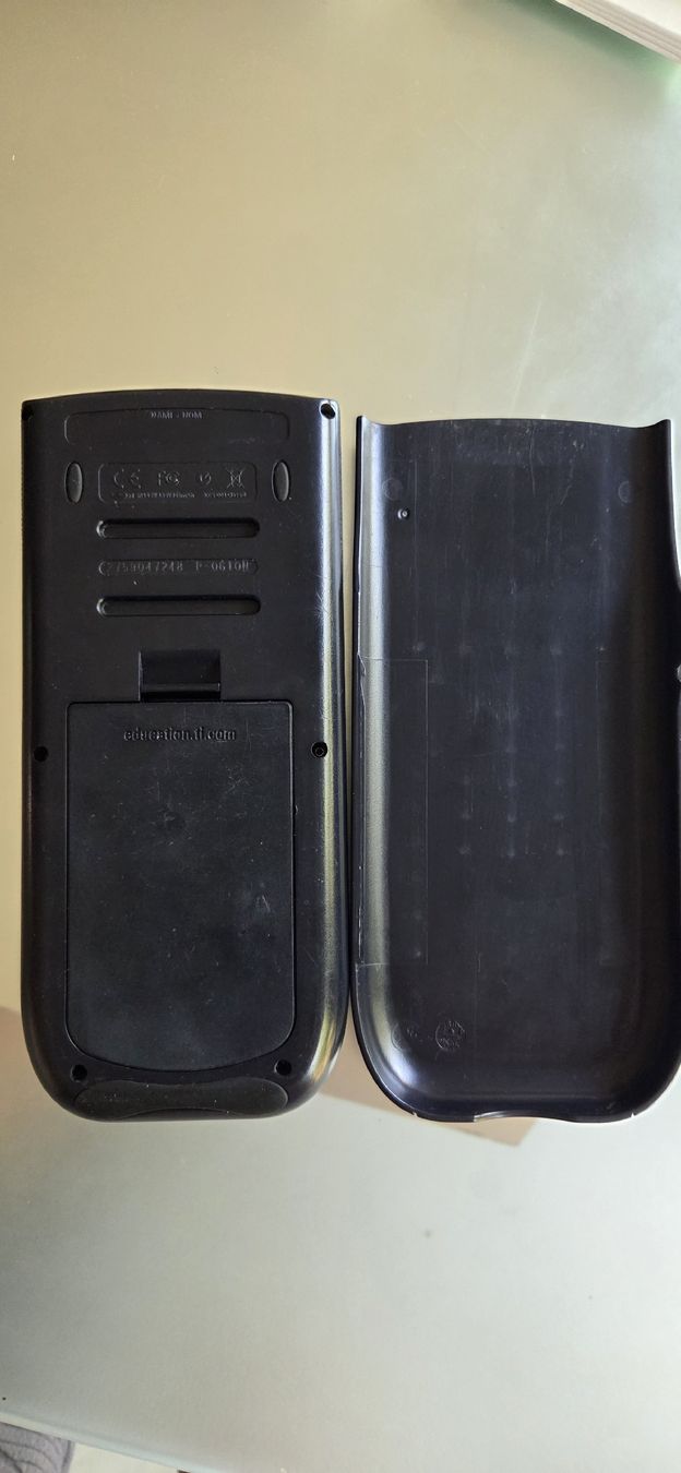 Calculatrices: Texas Instruments TI-84 Plus Taschenrechner – D'occasion à Huttwil par ser_gn9l 2