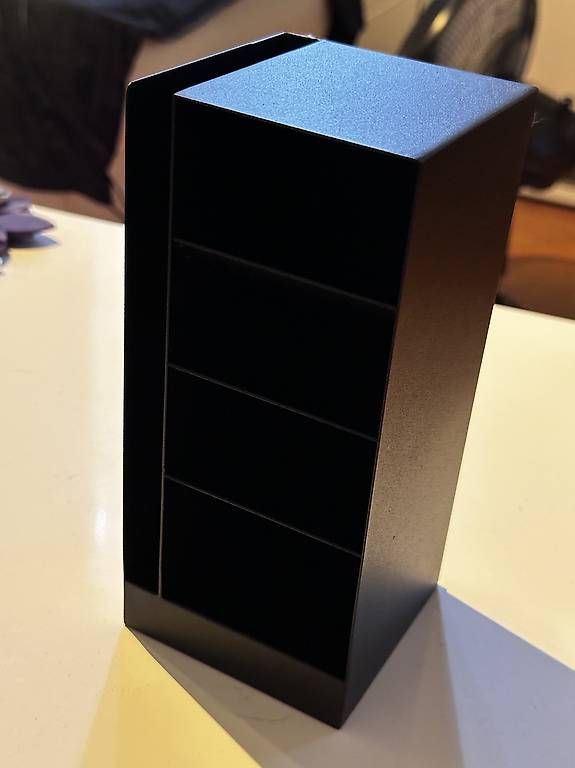 Cassettiere: Porta penne e buste stile moderno  – Nuovo e nell'imballaggio originale da Mendrisio venduto da esthetic111 1