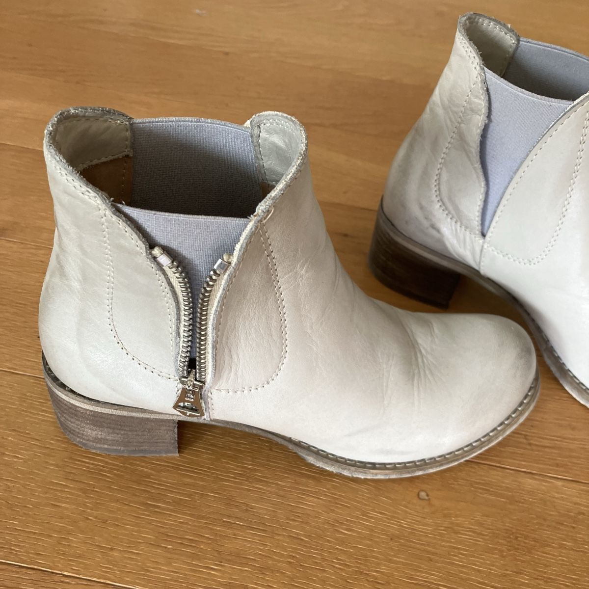 Scarpe da donna: Stiefeletten in hellgrau, Grösse 38 – Usato da Jona venduto da Ilese 2