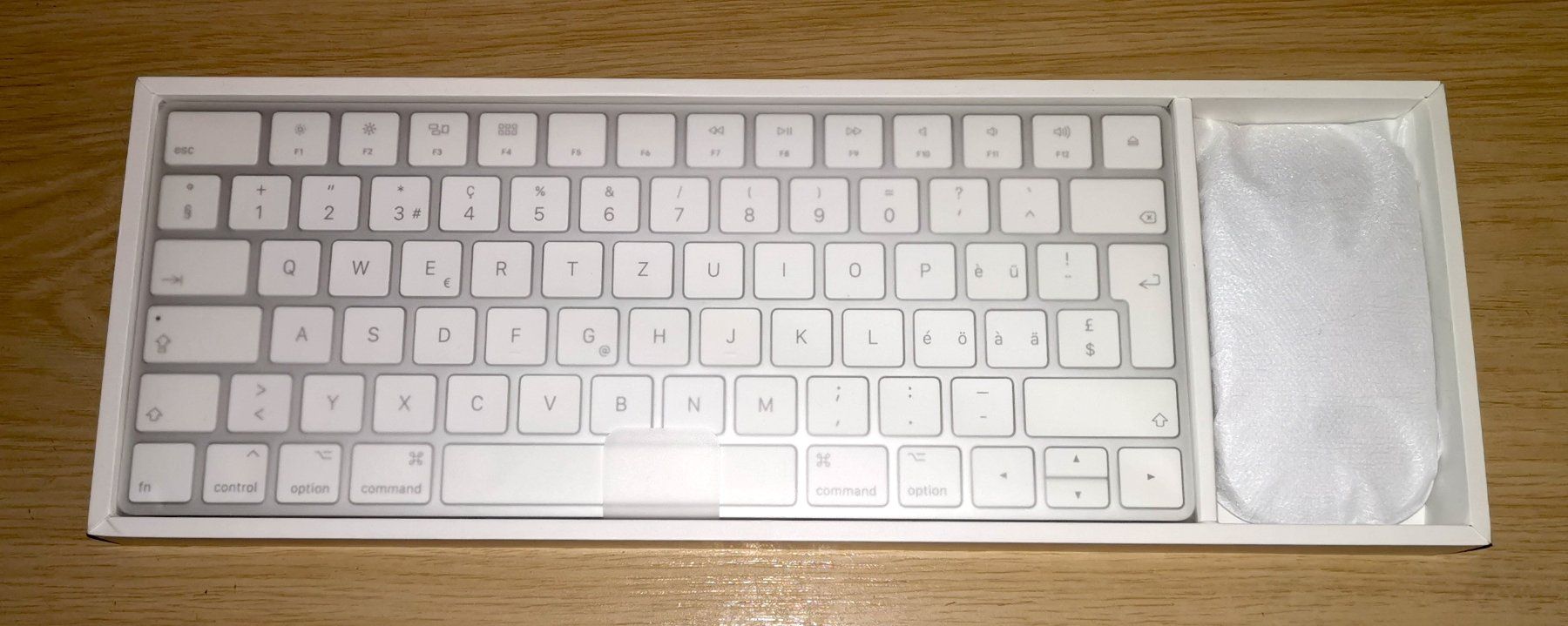 Apple Tastiere: Apple Magic Keyboard + Apple Magic Mouse 2 (A1657) set - NEU – Nuovo e nell'imballaggio originale da Degersheim venduto da uGod 2