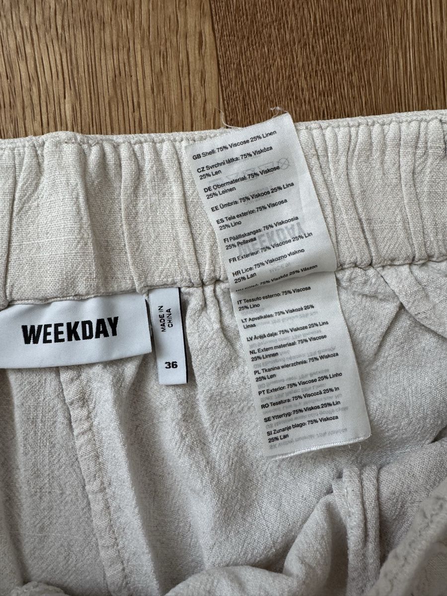 Weekday Pantaloni: Weekday Shorts, Gr. 36 – Usato da Interlaken venduto da fbnscl 3