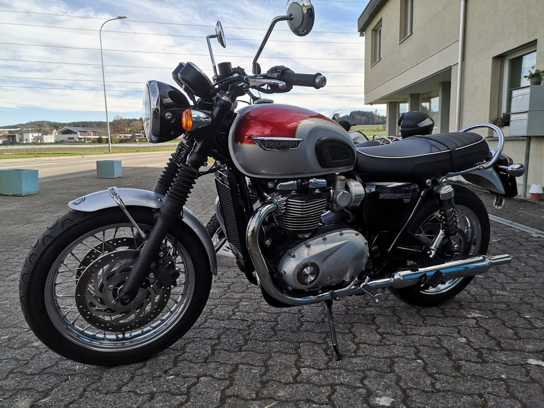 Triumph Strasse: Triumph Bonnewille 1200 T120  3280km 80PS – Gebraucht aus Lommis von twospark 2