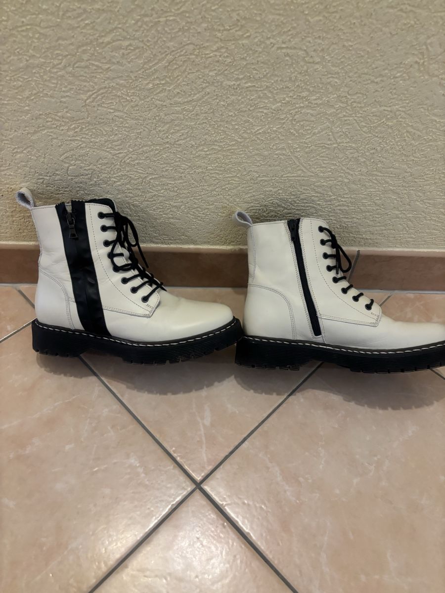 Damenschuhe: Bottines tendances – Neu (gemäss Beschreibung) aus Attalens von roronana 2