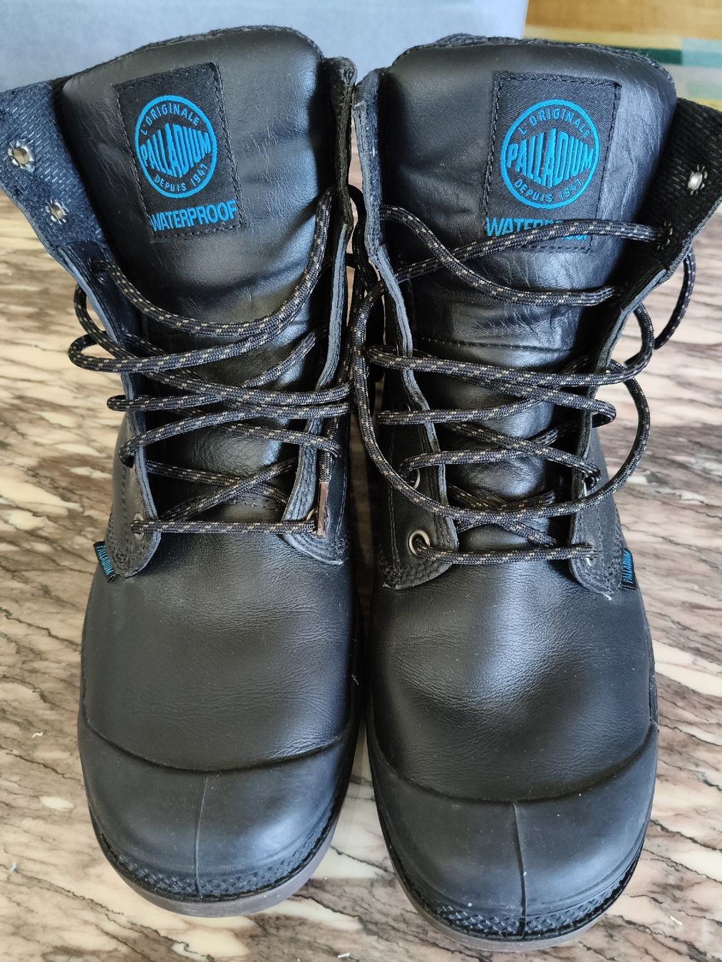 Palladium Scarpe da uomo: Palladium Waterproof Boots Men Size 44 Black Leather – Usato da Zürich venduto da sha_vw65