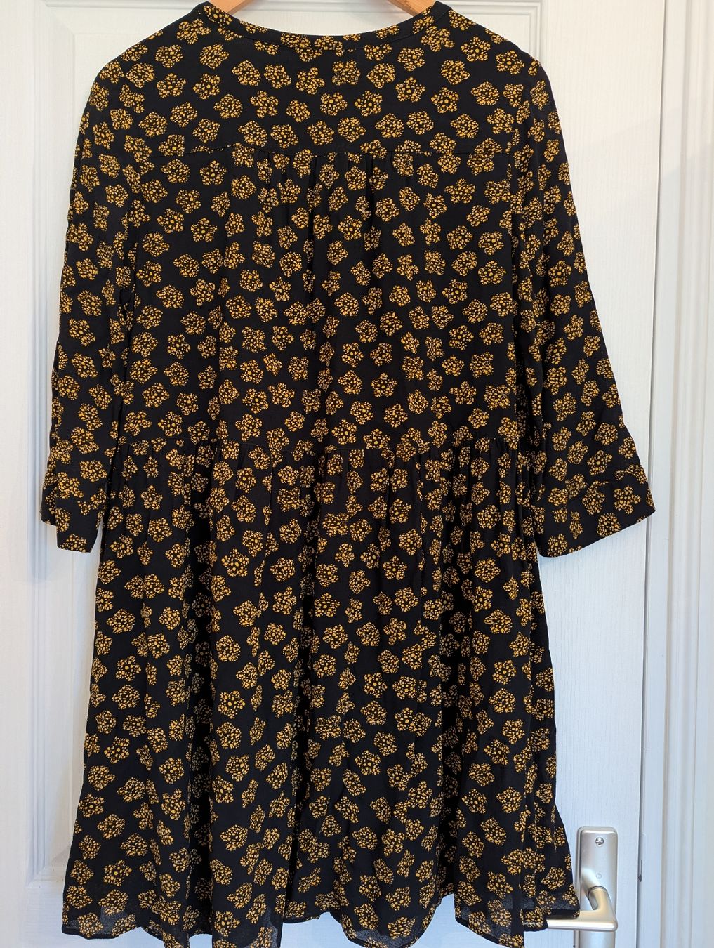 Vestiti: robe sud express M – Usato da Montreux venduto da dem_gyt9 2