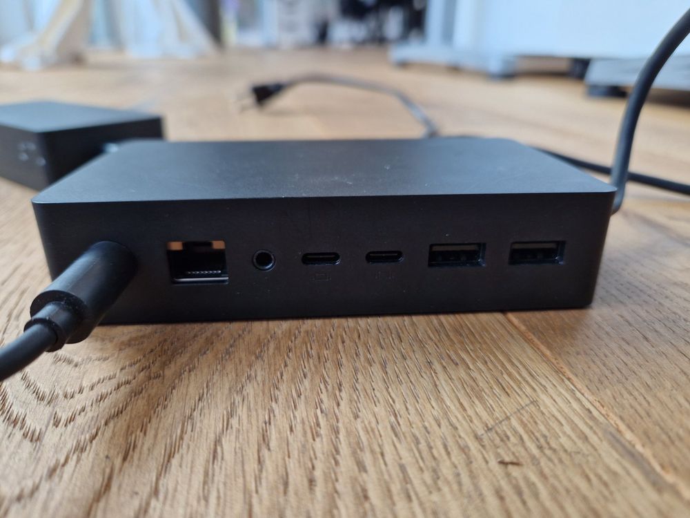 Microsoft Surface Dock 2 | Kaufen auf Ricardo