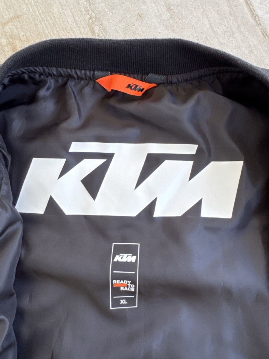 KTM Giacche: KTM Wärmejacke Grösse XL  – Usato da Unterägeri venduto da fisch67 1