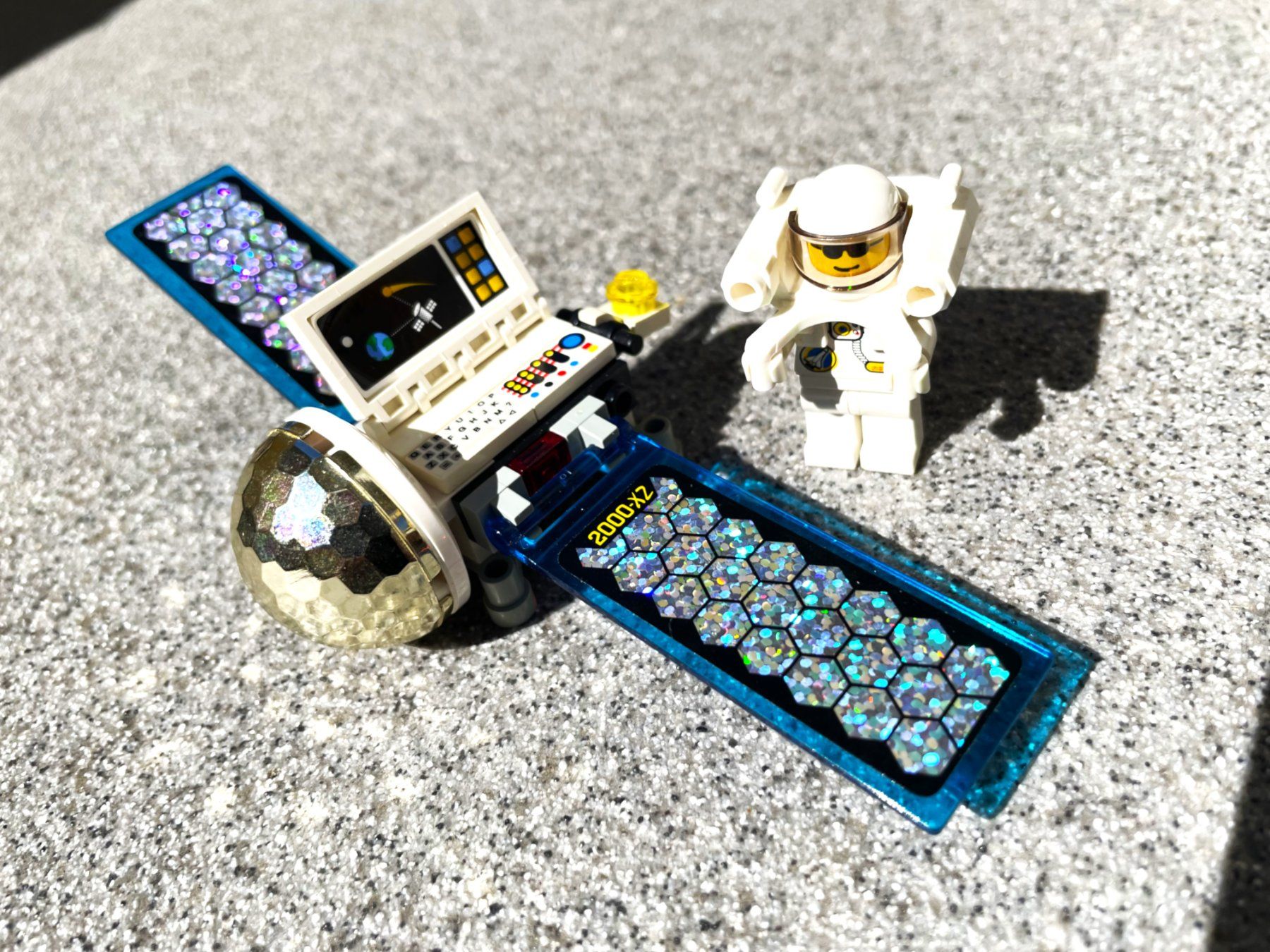Lego Kit di costruzioni: LEGO City #  Satelit mit Astronaut – Nuovo (secondo la descrizione) da LAUSANNE venduto da Ch0937