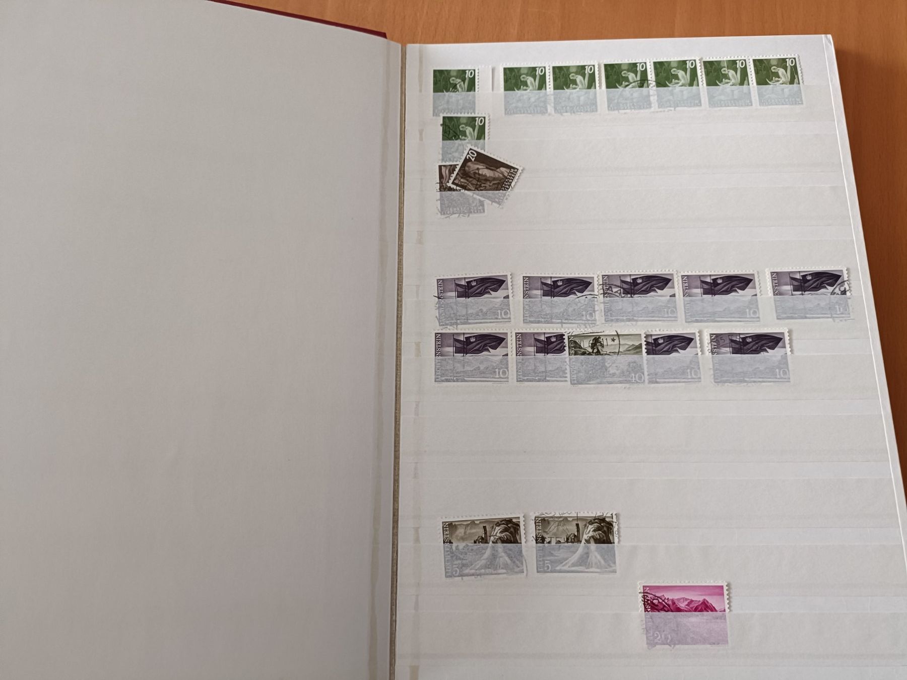 Album: Briefmarken Album – Usato da Luzern venduto da tristan696 1