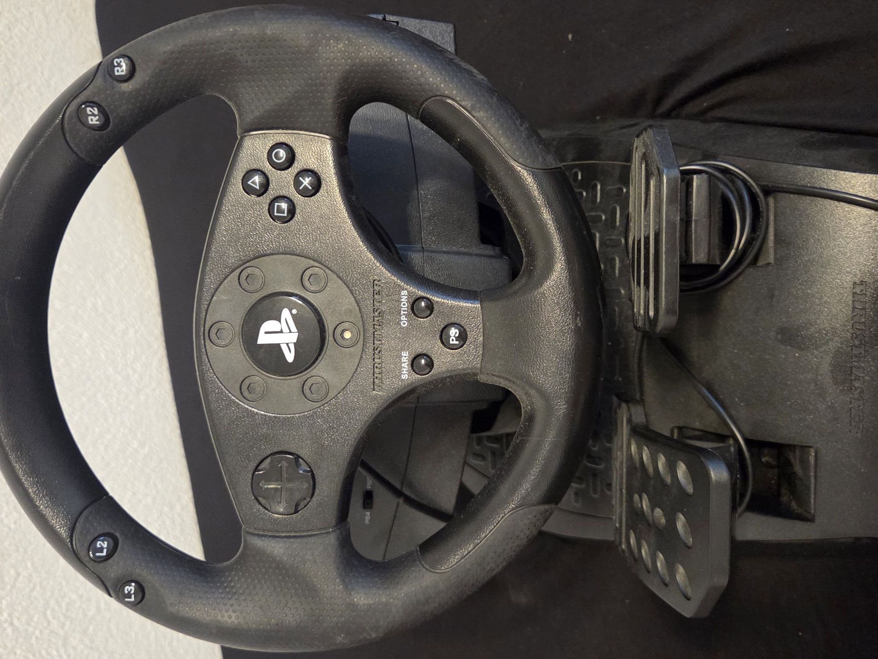 Sony Console: Thrustmaster Lenkrad PS4 PS3 guter Zustand – Usato da Aedermannsdorf venduto da bhe_7qxp