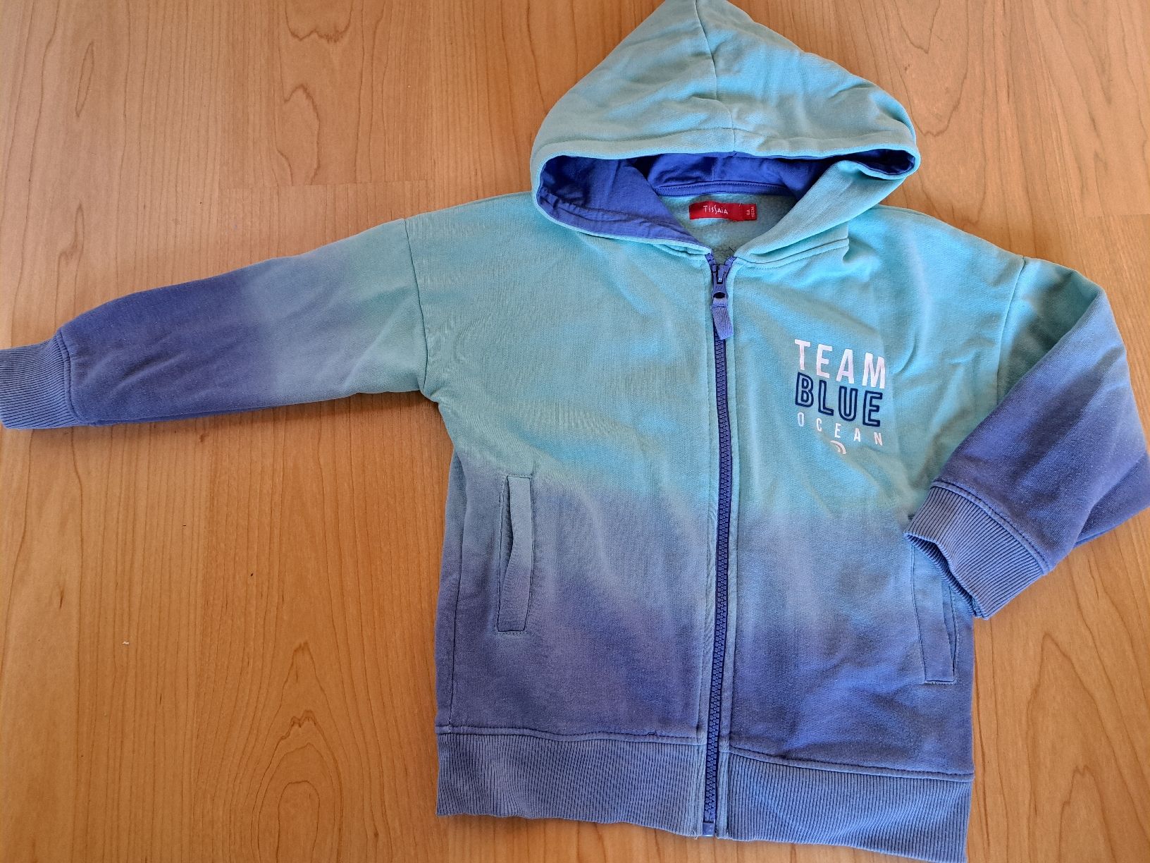 Maglioni & Felpe: Kapuzenjäggli / Kapuzenpulli Grösse 116 – Usato da Uetendorf venduto da Judi80