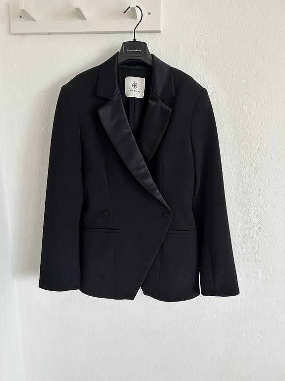 Vestes: Anime Bing Tuxedo Blazer – D'occasion à Wetzikon ZH par GOOD-WATER