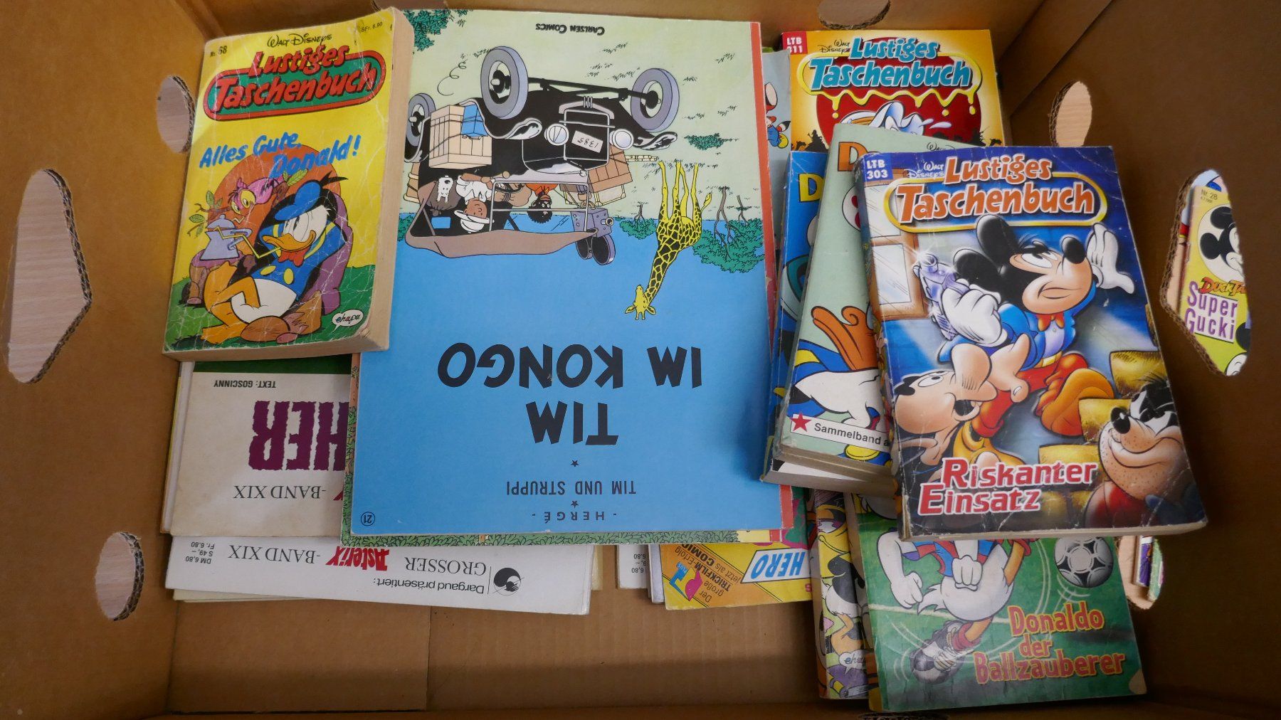 BD: Diverse Comics – D'occasion à Wenslingen par FairlightCMI