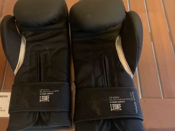 Sonstige Accessoires für Herren: Leone Boxhandschuhe Boxer Handschuhe Leone Schwarz 10M OZ – Neu und originalverpackt aus Bergdietikon von antovale 1