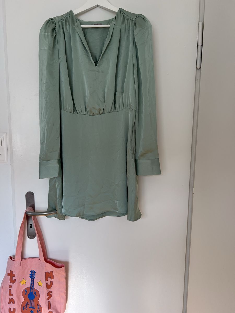 H&M Vestiti: Kleid Grün M – Nuovo (secondo la descrizione) da Rüschlikon venduto da Meli_16