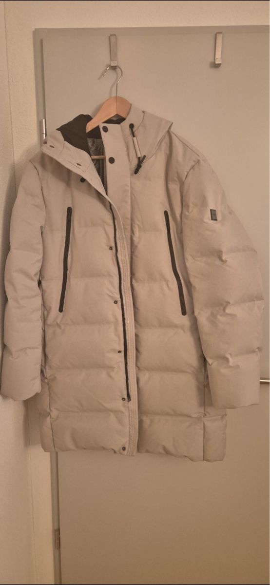 Jacken: Winterjacke in Greige – Neu (gemäss Beschreibung) aus Mönchaltorf von elv_8jg5
