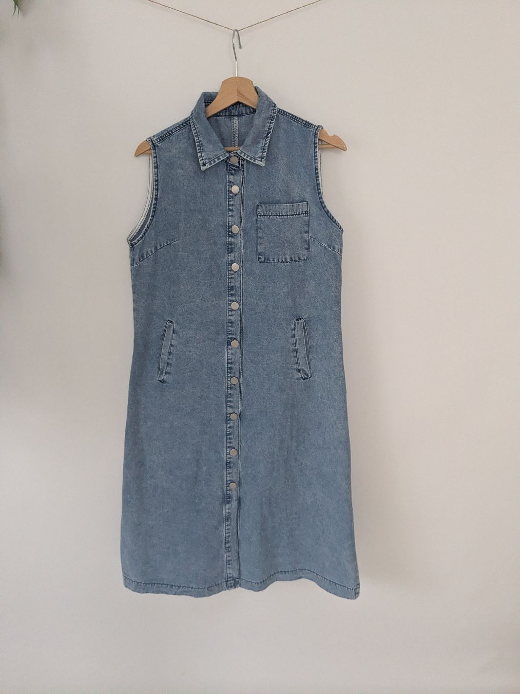 Kleider: Denim Kleid ärmellos Grösse L  – Gebraucht aus Rorschach von olg_5qq2 1