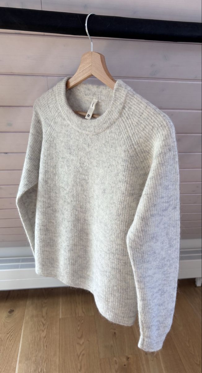 Pullover & Sweatshirts: Kitchener light grey melange woolen crew neck, small – Neu (gemäss Beschreibung) aus Kilchberg ZH von ben_pc68 1