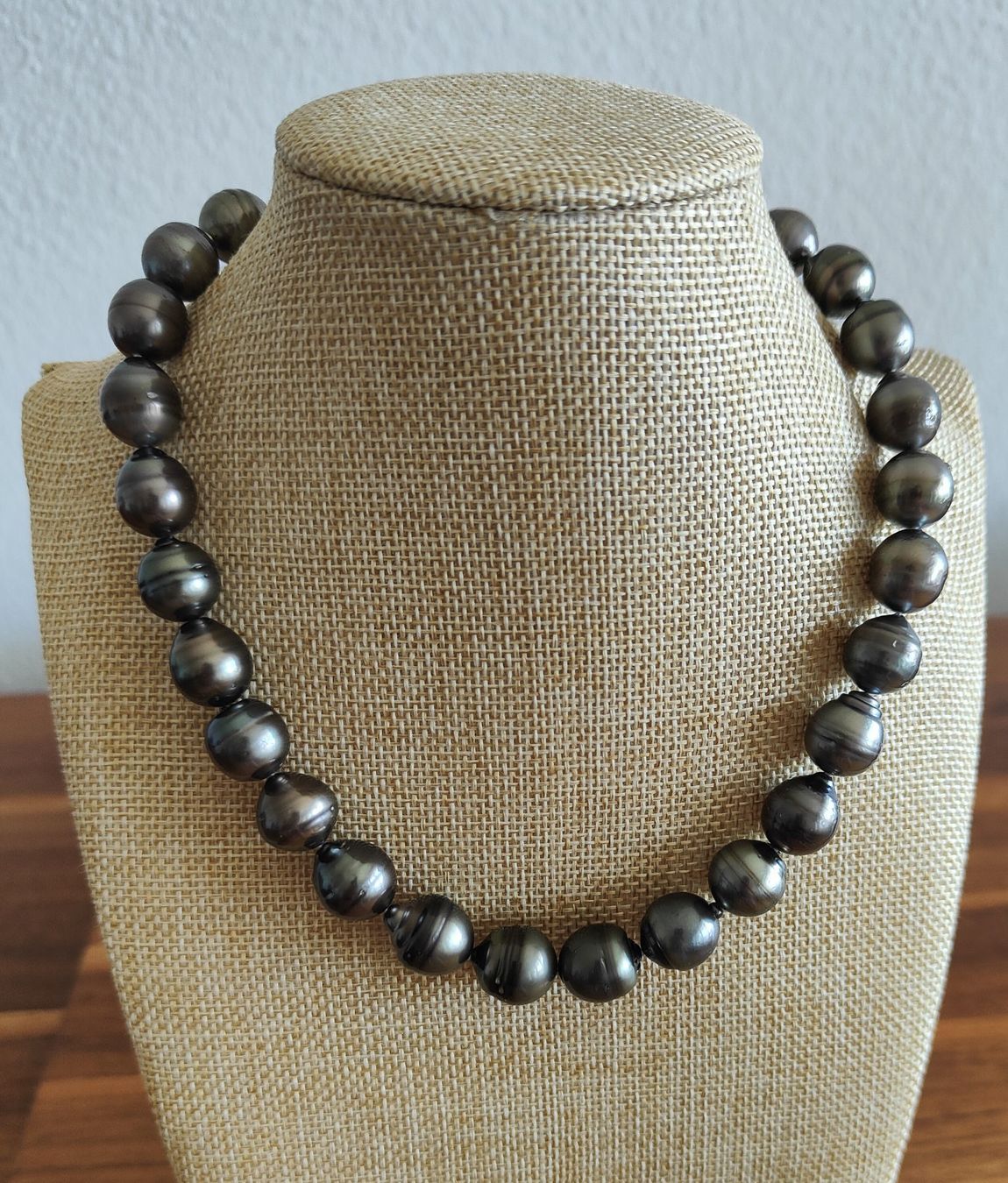 Catenine: Tahitiperlencollier, barocke Form, 12 -13.5mm – Nuovo e nell'imballaggio originale da Rümlang venduto da 21f