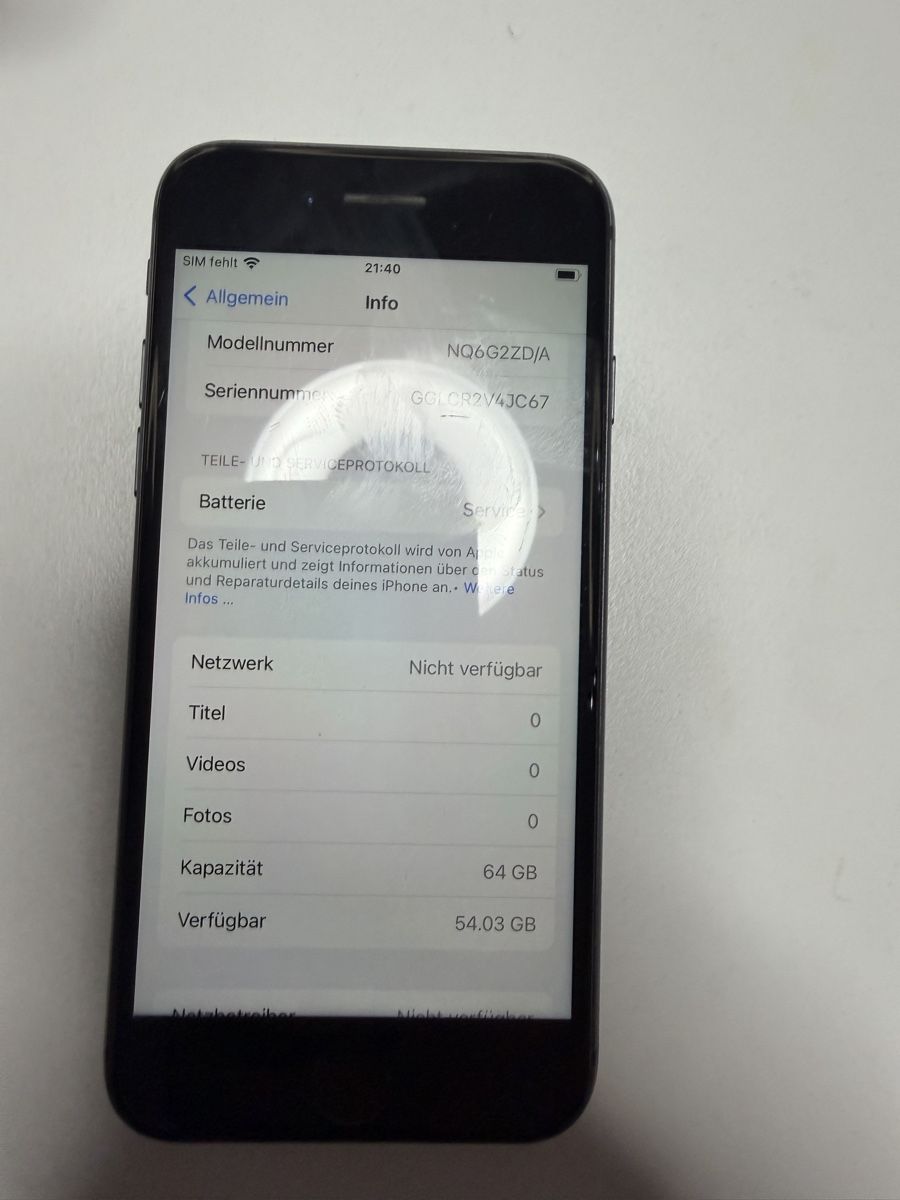 Apple Portables: Apple iPhone 8 Schwarz 64GB – D'occasion à Beckenried par chef3945 4